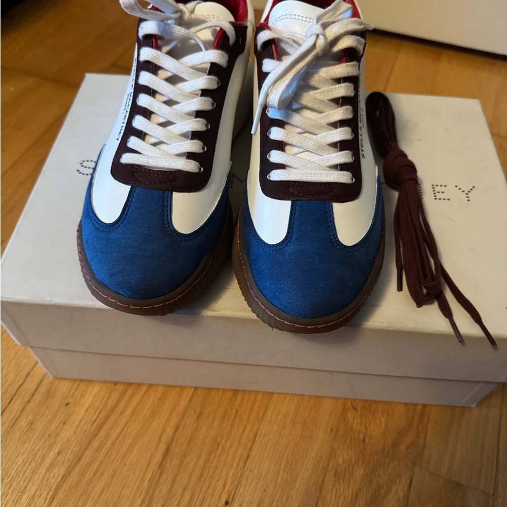 Stella McCartney women’s Blue, White, and Brown Sneakers